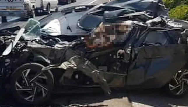 Şanlıurfa’da Otomobil Tankere Çarpınca Felaket: 1 Kişi Hayatını Kaybetti