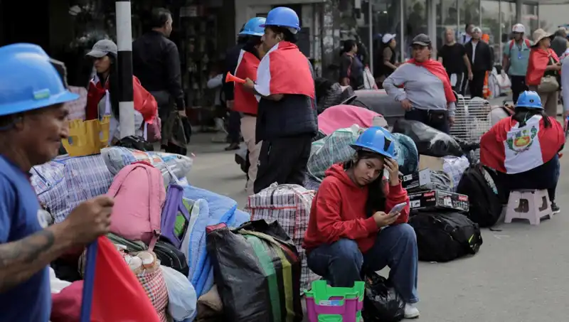 Peru'da Madenciler Sokaklara Döküldü: Protestolar Derinleşiyor