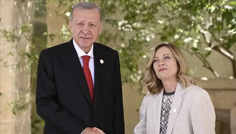 İstanbul'da Akdeniz Zirvesi: Erdoğan, İtalya ve Libya Liderleriyle Güç Birliği Yapacak