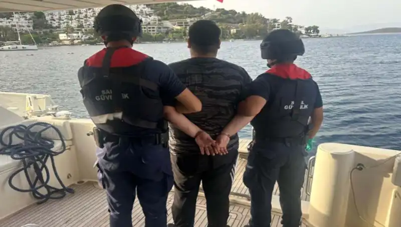 Cinayetten Aranan Casper Çetesi Üyesi, Polisin Kılıç Gibi Operasyonu ile Yakalandı!