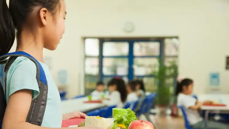 İspanya Obeziteyle Mücadelede Radikal Adım Attı: Yağlı Yiyecekler Yasaklandı!
