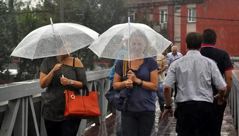 Kaynar Hava ve Sağanak Yağışlar: Vatandaşları Neler Bekliyor?
