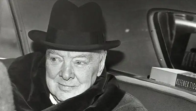 Churchill’in Bekar Evi Satışta: Tarihi Konut 3,75 Milyon Sterline Alıcı Arıyor