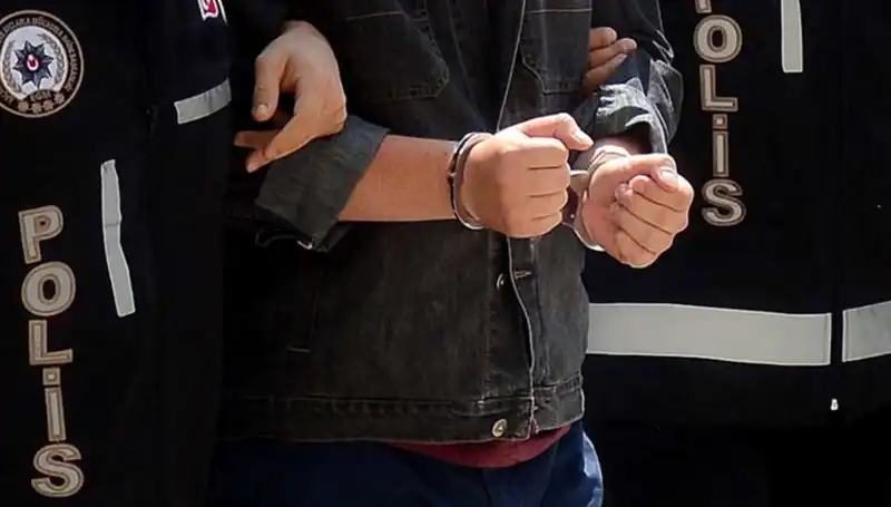 Kayseri’de Yasa Dışı Silah Ticareti: İki Zanlı Tutuklandı!