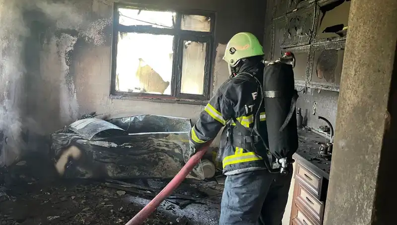 : Yangın Mutfağında Korkutan Yangın: Eşyalar Küle Döndü