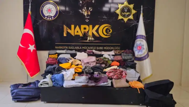 32 Kilo Metamfetaminle Yakalanan Şüpheli, Uyuşturucu Ticaretiyle Mücadelede Dikkat Çekti