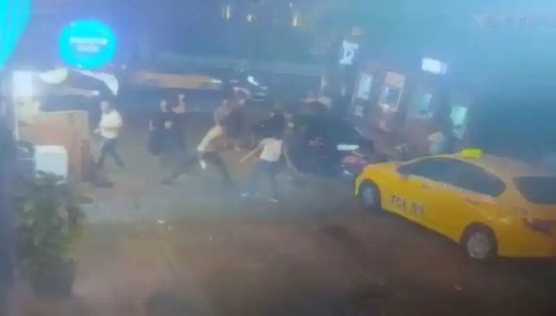 Beyoğlu'nda Gerilim Tırmandı: Kavga Vahşete Dönüştü