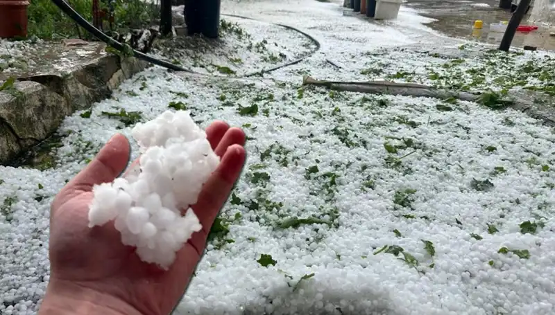 Haziran Ayında Dolu Sürpriziyle Beyaza Bürünen Şehirler