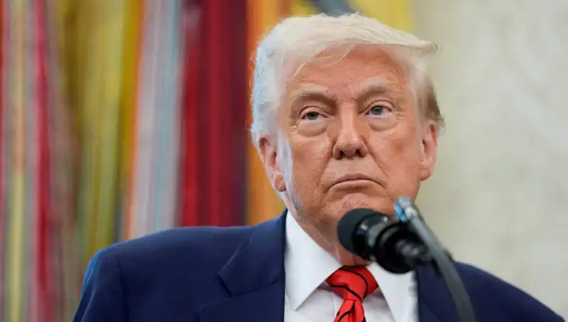 Trump G7 Zirvesinden Neden Erken Ayrıldı? Beyaz Saray'da Acil Toplantı!
