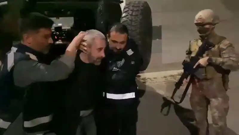 Kardeş Katili Şok Edecek Şekilde Yakalandı: 213 Saatlik Görüntü İncelenerek Aydınlatıldı