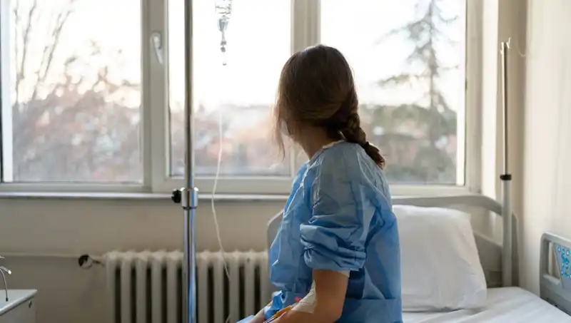27 Yaşındaki Kadının Meme Kanseri Hikayesi: Doktorlar Yanıldığını Gösterdi