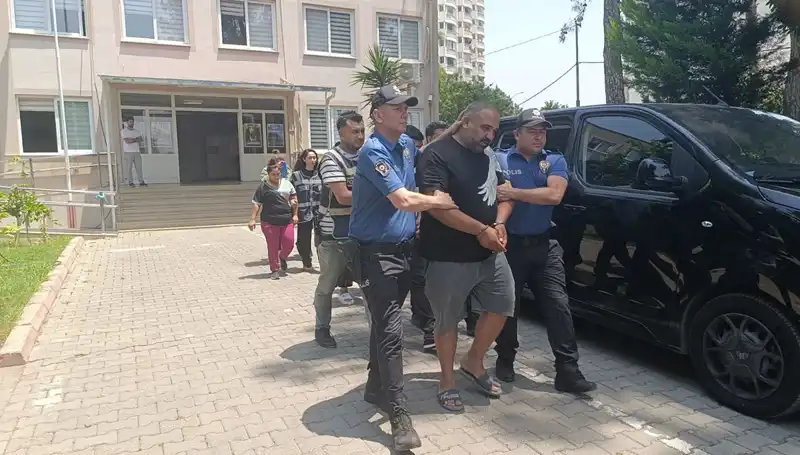 Adana'da Dolandırıcılık Operasyonu: 4 Kişi Tutuklandı, Detaylar Şaşırtıcı!