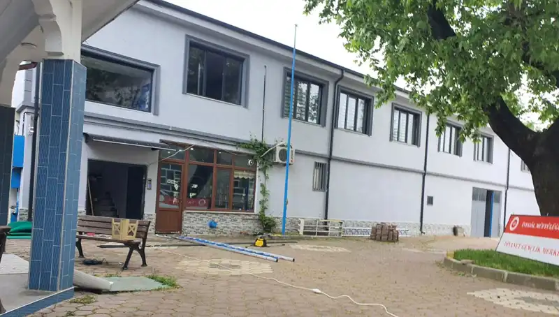 Tabela Asma İşlemi Sırasında 3 Metreden Düşen İşçi Hayatını Kaybetti