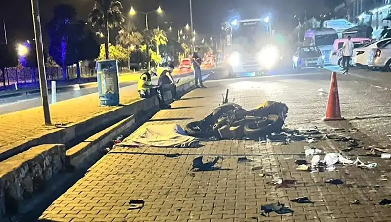 Alanya’da Motosiklet Kazası: Hayatını Kaybeden Gençlerin Dramı
