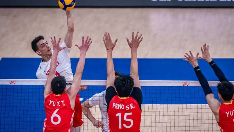 Türkiye’nin Filenin Efeleri, Tarihinde İlk Galibiyetini Kaydetti!