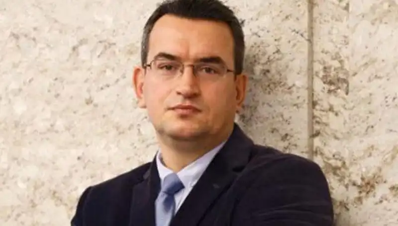 DEVA Partisi'nin Kurucu Üyesi Metin Gürcan: Hayatı ve Siyasi Vizyonu