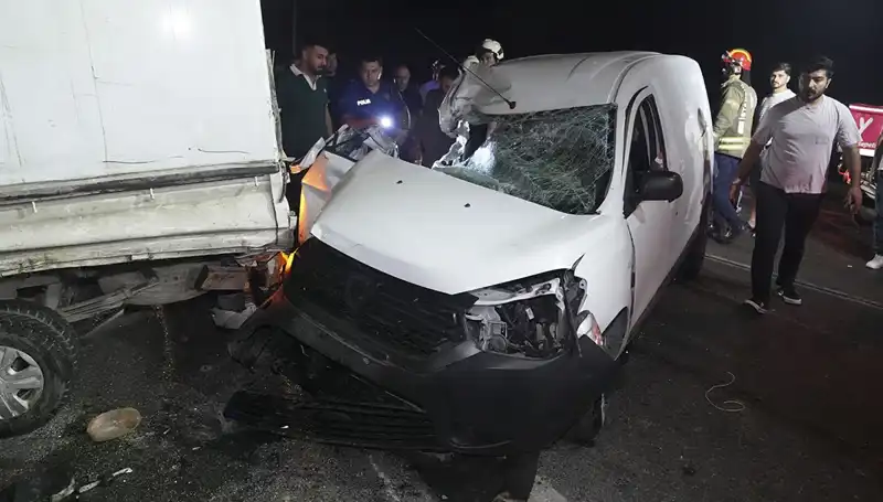 İstanbul'da Dehşet Verici Kaza: Üç Kişi Yaralandı