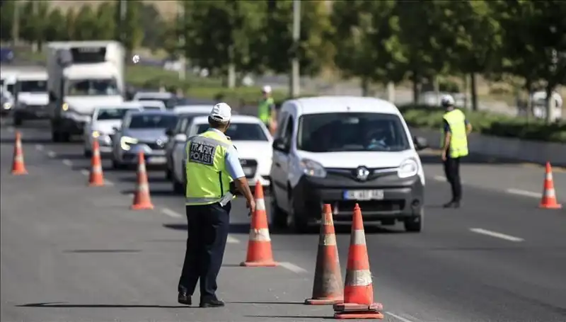 Tünelde Büyük Kriz: Protestocular Konvoy Oluşturup Tüneli Kapattı